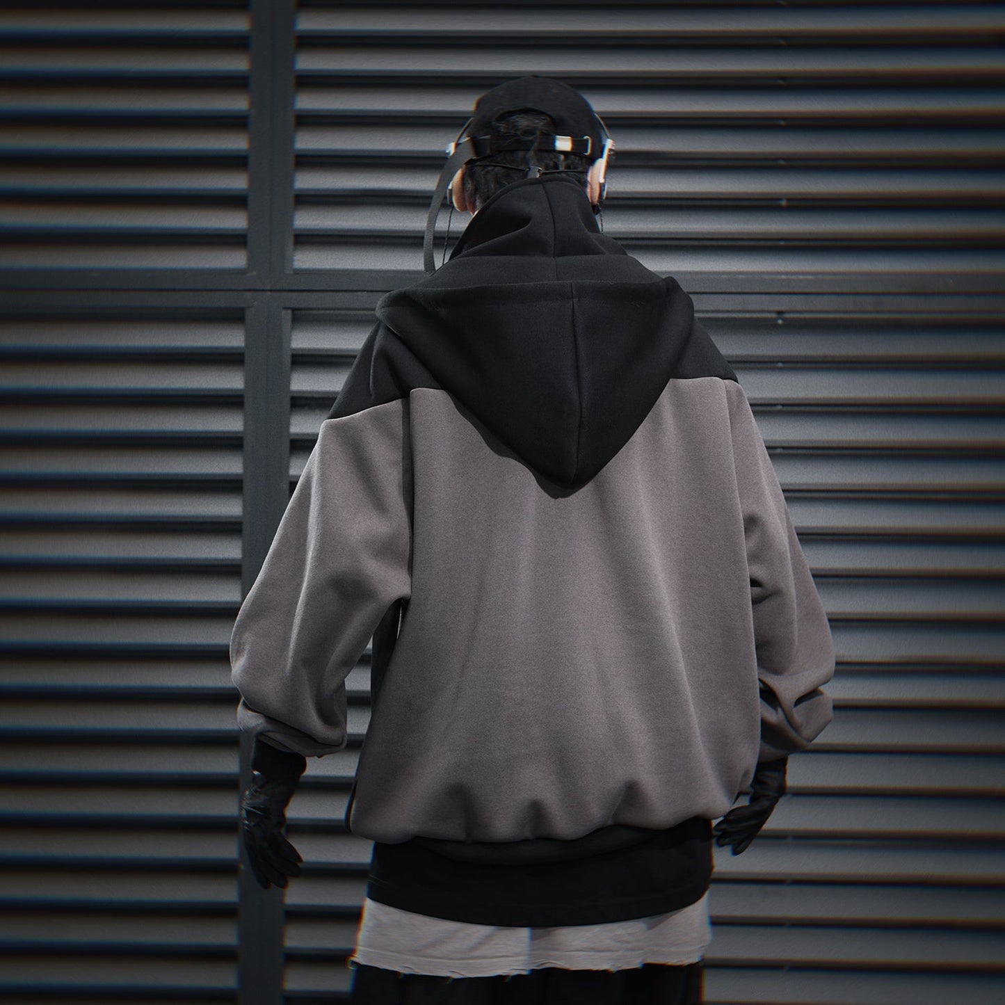 HiH51 Black T-Tech Hoodie